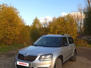 2015 Skoda Yeti I Рестайлинг, серебристый, 1320000 рублей, вид 2