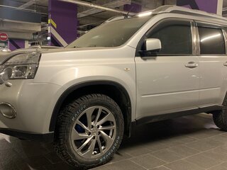 2014 Nissan X-Trail II Рестайлинг, серебристый, 2000000 рублей, вид 4
