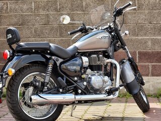 2025 Royal Enfield Meteor, чёрный, 528000 рублей, вид 3