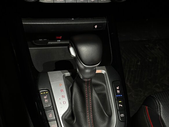 2021 Kia K3 II Рестайлинг, красный - вид 11
