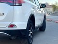 2017 Toyota RAV4 IV (XA40) Рестайлинг, белый, 2550000 рублей - вид 3