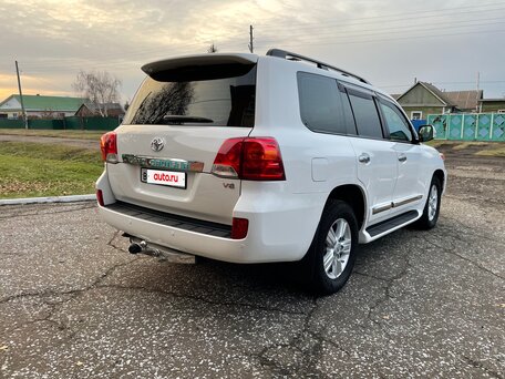 2014 Toyota Land Cruiser 200 Series Рестайлинг 1, белый, 3900000 рублей, вид 4