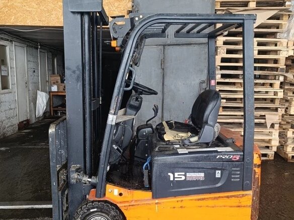 2012 Doosan B15, оранжевый, 650000 рублей - вид 2