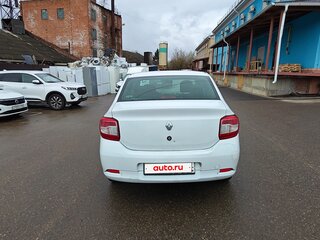 2017 Renault Logan II, белый, 385000 рублей, вид 3