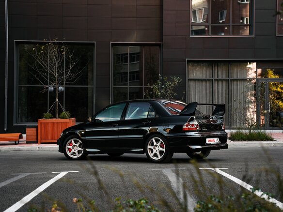 2004 Mitsubishi Lancer Evolution VIII, чёрный - вид 13