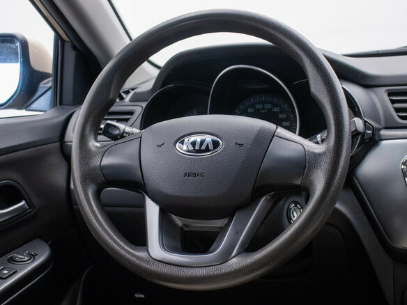 2013 Kia Rio 5-speed III, бежевый - вид 14