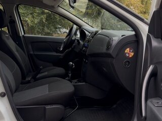 2019 Renault Sandero Stepway II Рестайлинг, белый, 950000 рублей, вид 3