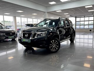 Nissan Terrano III (D10)