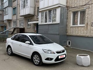 2010 Ford Focus II Рестайлинг, белый, 650000 рублей, вид 2