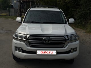 2015 Toyota Land Cruiser 200 Series Рестайлинг 2, белый, 5999000 рублей, вид 2