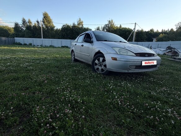 2000 Ford Focus I (North America), серебристый - вид 3