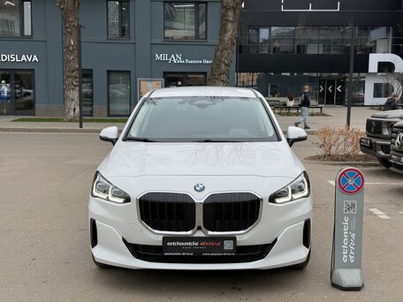 2023 BMW 2 серии Active Tourer 218d U06, белый, 2840000 рублей, вид 2