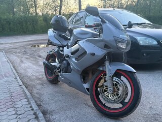 Honda CBR 1000F