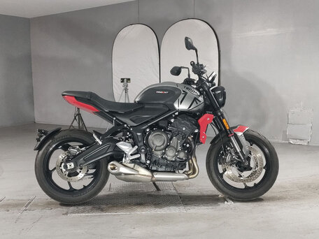 2021 Triumph Trident 660, серый, 700000 рублей, вид 1