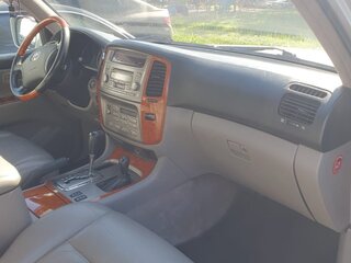2007 Toyota Land Cruiser 100 Series Рестайлинг 2, серебристый, 2100000 рублей, вид 4