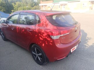 2015 Kia Rio III Рестайлинг, красный, 850000 рублей, вид 5