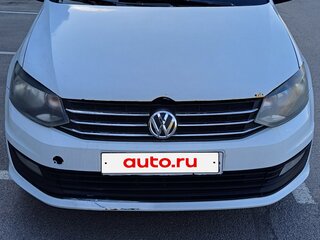 2017 Volkswagen Polo V Рестайлинг, белый, 475000 рублей, вид 3