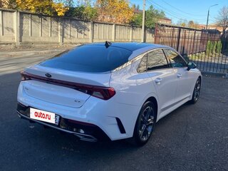 2021 Kia K5 III, белый, 2520000 рублей, вид 4