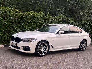 2019 BMW 5 серии 530d xDrive VII (G30/G31/G38), белый, 4950000 рублей, вид 1