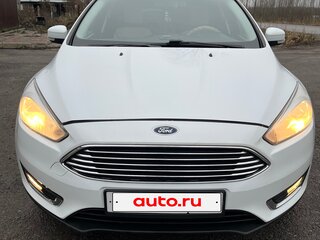 2017 Ford Focus III Рестайлинг, белый, 800000 рублей, вид 1