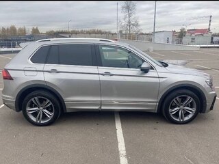 2019 Volkswagen Tiguan II, серебристый, 2175000 рублей, вид 5