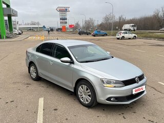 2012 Volkswagen Jetta VI, серебристый, 850000 рублей, вид 4