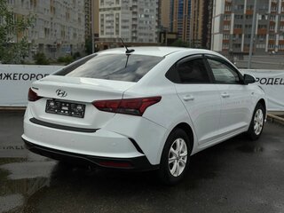 2021 Hyundai Solaris II Рестайлинг, белый, 1619000 рублей, вид 4