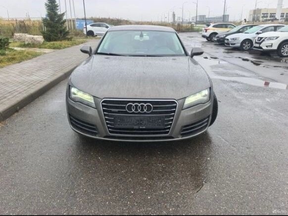2010 Audi A7 I (4G), серый, 1700000 рублей - вид 1