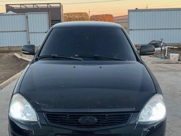 2008 Lada (ВАЗ) Priora I, зелёный, 250000 рублей - вид 4
