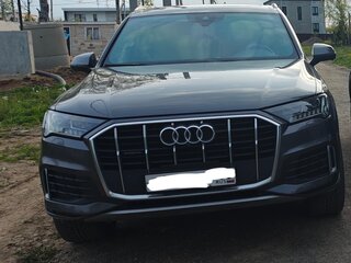 2021 Audi Q7 45 TFSI II (4M) Рестайлинг, серый, 5740000 рублей, вид 4
