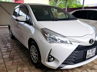 2019 Toyota Vitz III (XP130) Рестайлинг 2, белый, 1000000 рублей, вид 2