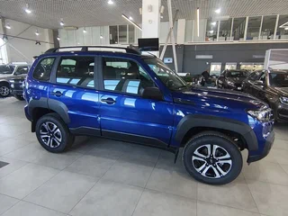 2026 Lada (ВАЗ) Niva Travel I Рестайлинг, синий, 1737000 рублей, вид 2
