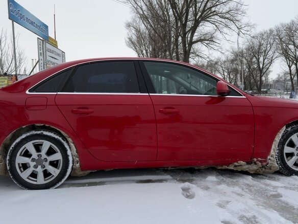 2009 Audi A4 IV (B8), красный, 740000 рублей - вид 3