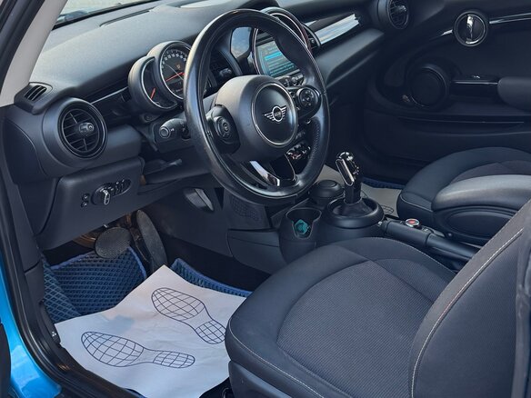 2018 Mini Hatch Cooper III (F55/F56), голубой, 1800000 рублей - вид 6