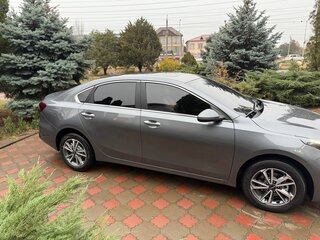 2025 Kia K3 II (China Market) Рестайлинг, серый, 1650000 рублей, вид 4