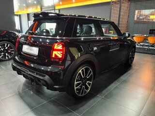 2023 Mini Hatch Cooper S III (F55/F56) Рестайлинг 2, чёрный, 5490000 рублей, вид 5