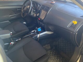 2011 Mitsubishi ASX I, белый, 1050000 рублей, вид 4