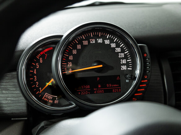 2015 Mini Hatch Cooper S III (F55/F56), коричневый - вид 11