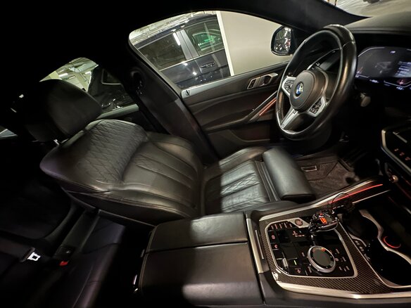 2021 BMW X6 40d III (G06), чёрный, 13500000 рублей - вид 7