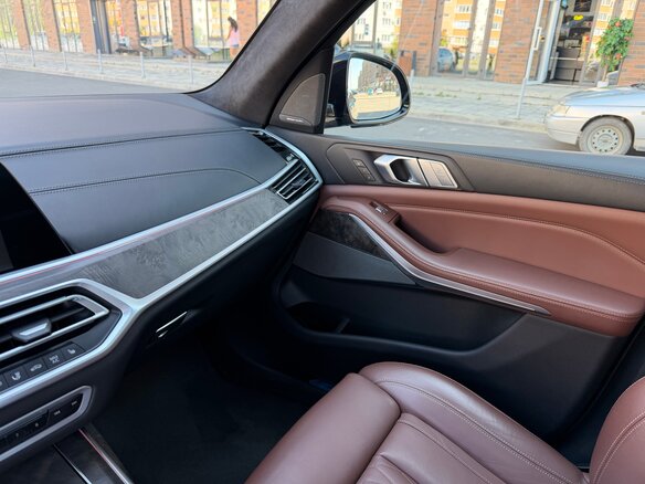 2021 BMW X7 30d I (G07), чёрный, 7800000 рублей - вид 18