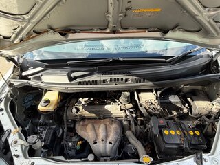 2005 Toyota Voxy I (R60), серебристый, 900000 рублей, вид 5