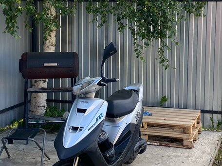2000 Yamaha Jog, серебристый, 45000 рублей, вид 1