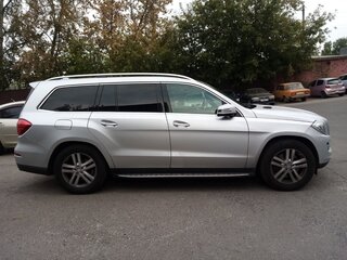 2013 Mercedes-Benz GL-Класс 550 II (X166), серебристый, 3900000 рублей, вид 4