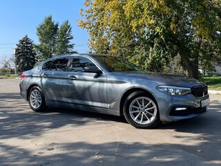 2017 BMW 5 серии 520d VII (G30/G31/G38), серый, 2220000 рублей, вид 2