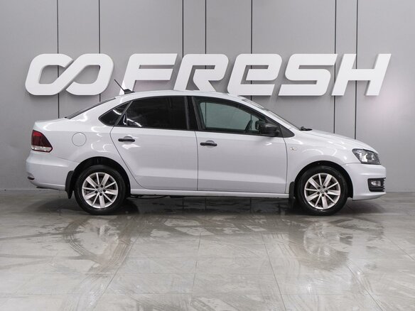 2019 Volkswagen Polo V Рестайлинг, белый - вид 4