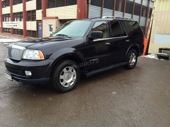 2004 Lincoln Navigator 6-speed II, чёрный - вид 1