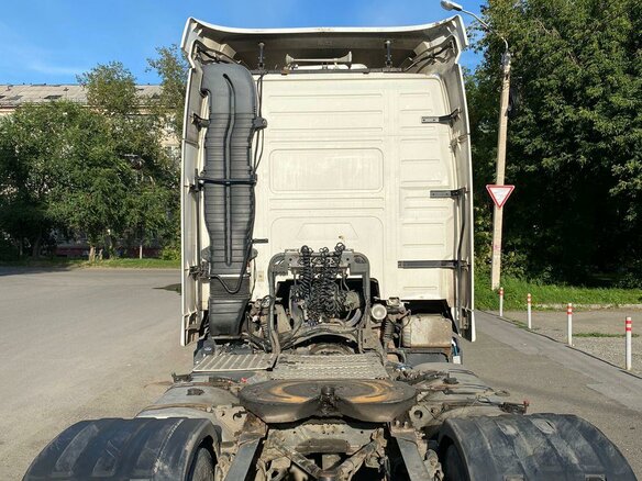 2004 Volvo FH, белый, 2500000 рублей - вид 13