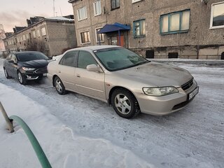 2000 Honda Accord VI, золотистый, 300000 рублей, вид 4