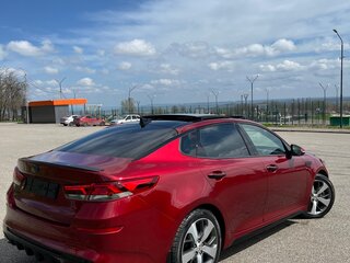 2019 Kia Optima IV Рестайлинг, красный, 2270000 рублей, вид 5