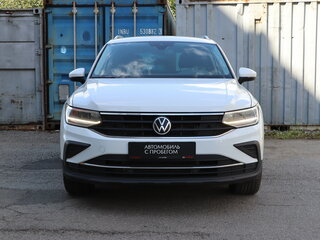 2021 Volkswagen Tiguan II Рестайлинг, белый, 2790000 рублей, вид 2